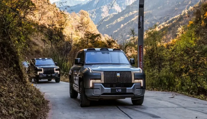 都叫液压悬架，U8、帕美、ET9有什么区别？