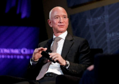 美国科技巨子高管2025年套现超160亿美圆