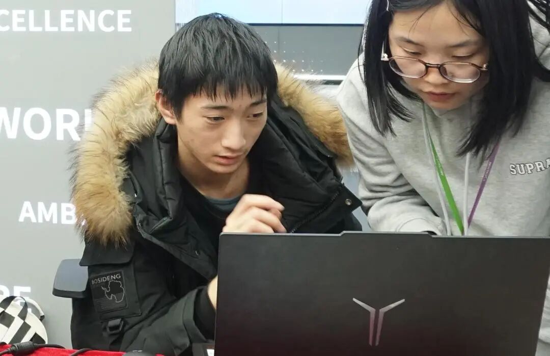 清华“无问锡东 3.0”实践支队走进沐曦股分 感触国产磅礴“芯”能源 ...