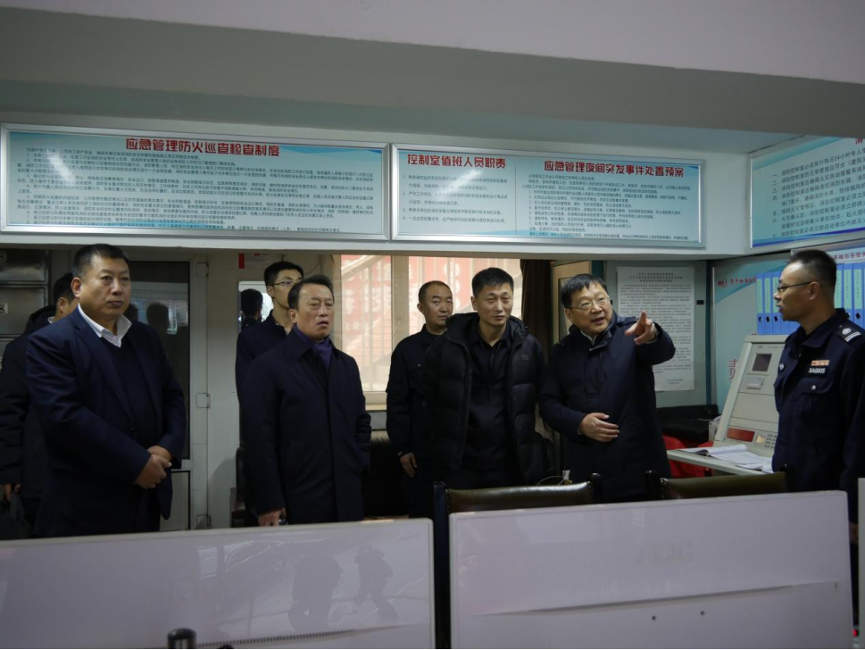 张耀斌副市长查抄春节前生活必须品保供和保险平安生产处事