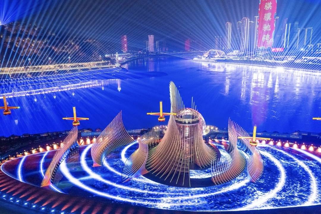 “云影”“翼龙”表态总台春晚 四川如何打造航空财产“最强引擎”？ ...