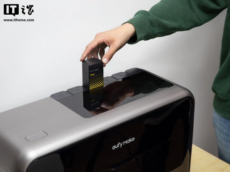 安克 eufyMake 平面纹理 UV 打印机 E1 国际上架：国外 2299 美圆，兼容多种质料 ...