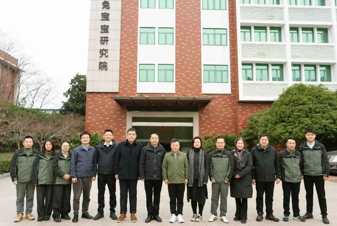 聚焦设计翻新与技能突破 深化产学研单干
