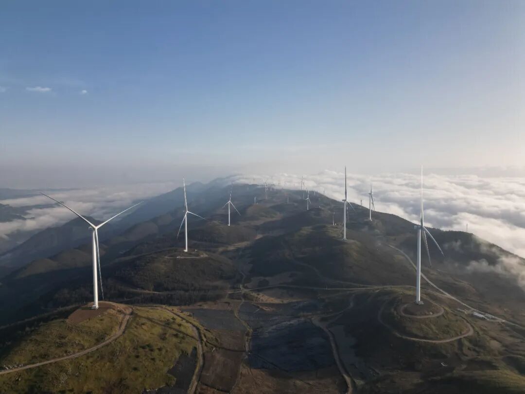 预计年发电量增长近三倍 湖北动力齐岳山风电场一期“以大代小”变革项目全容量并网 ...