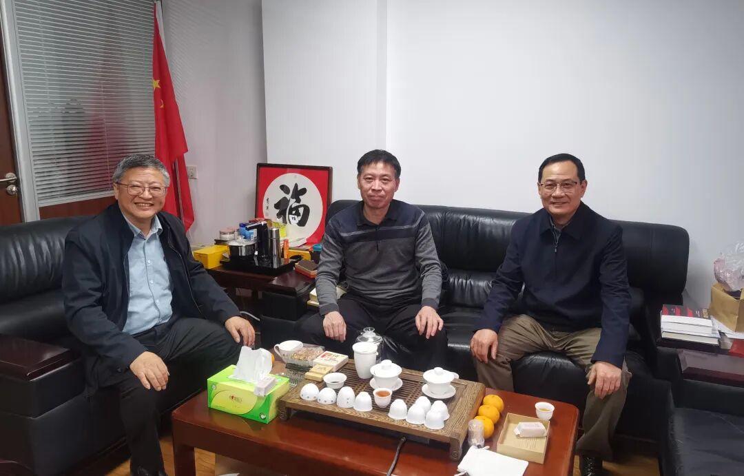 架通信之桥 促两岸融合——协会走访省台联共商单干新篇